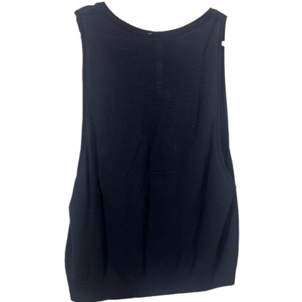 NWT LULULEMON ATHLETICA BREEZE BY THE MUSCLE TANK 11 SIZE 12
